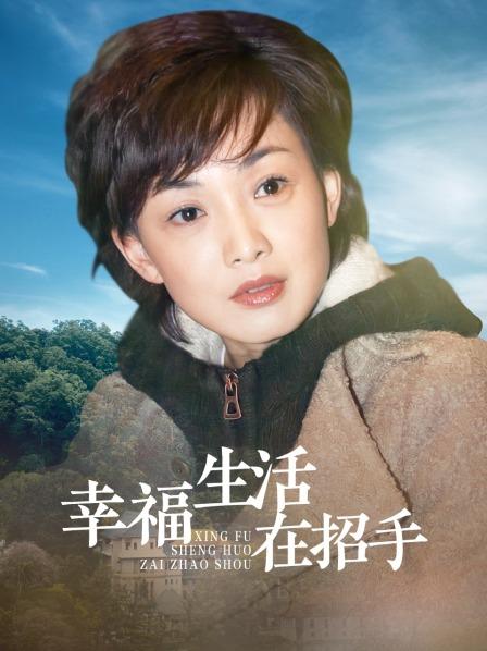 无水印推特热门萝莉女神-恶犬3月份最新作品 暗黑色欲护士套 完美的身材 最惹人喜欢 最想舔的是那馒头般的粉穴